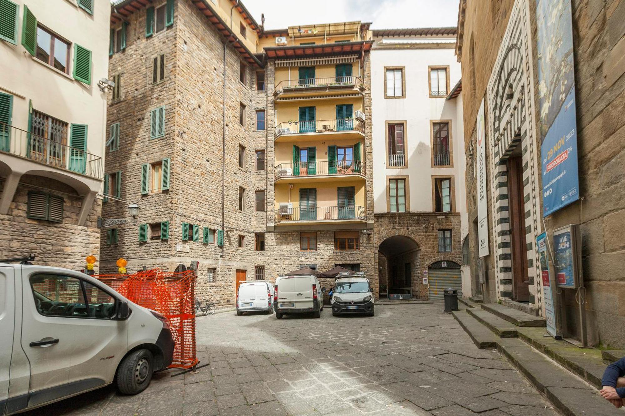 Mamo Florence - Santo Stefano Apartment Екстериор снимка